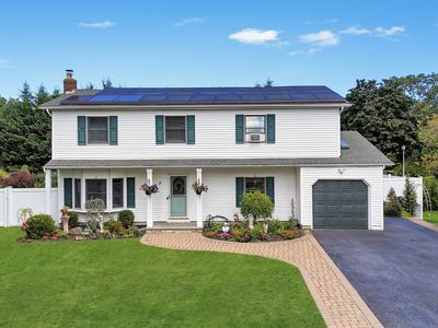 5 Montclair Street, Port Jefferson Station, NY, 11776