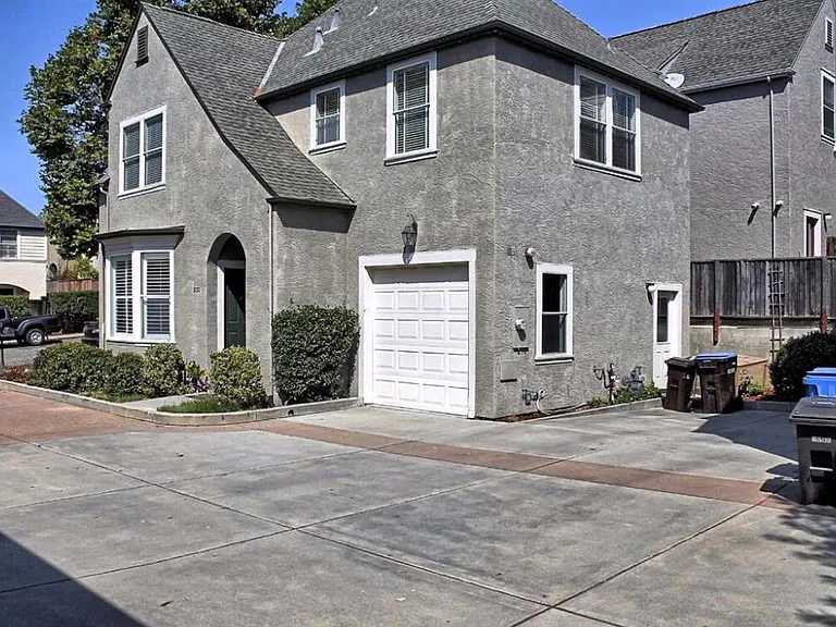 1032 Nobel Dr — Photo 5