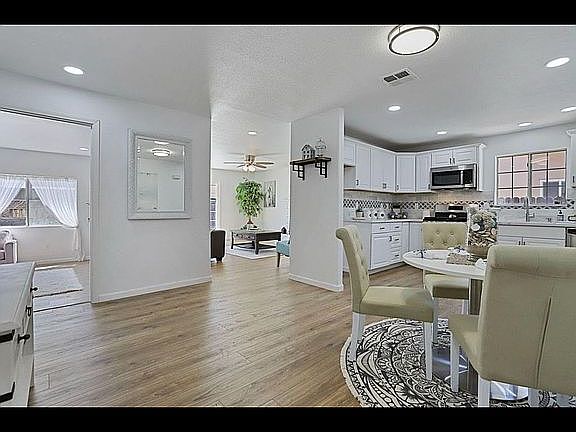 5th image of 326 Santa Barbara Ct
