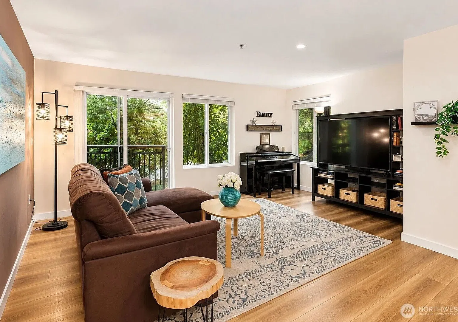 Peaceful Lakemont Living | Charming 3-Bedroom Ground-Floor Condo — Photo 3