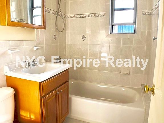 5th image of 301 E 38th St APT 8I