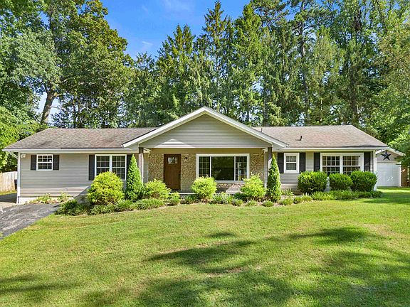 2nd image of 116 Buena Vista Dr