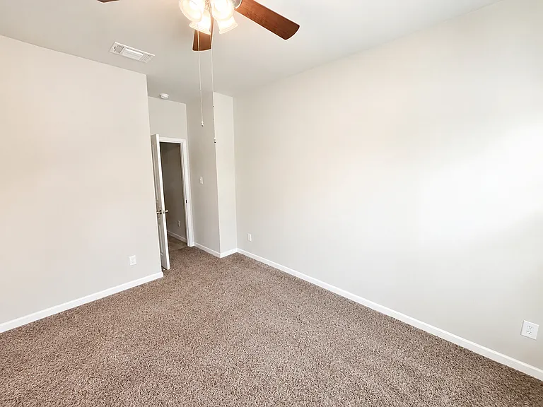 703 Dunford Dr — Photo 13