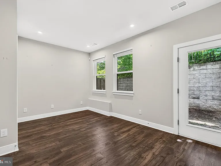 1013 S Taylor Ct — Photo 4