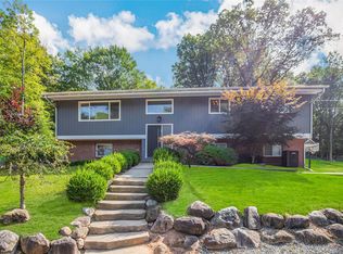 24 Skylark Dr, Spring Valley, NY 10977