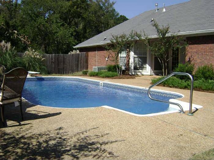 2nd image of 123 Fox Meadow Dr