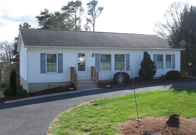 1st image of 47 Wayside Dr