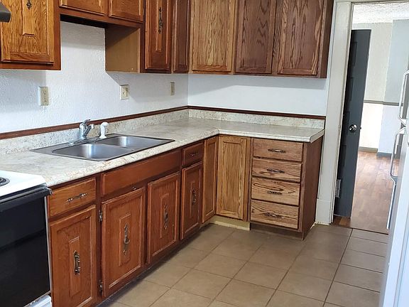 4th image of 117 E 27th St #1