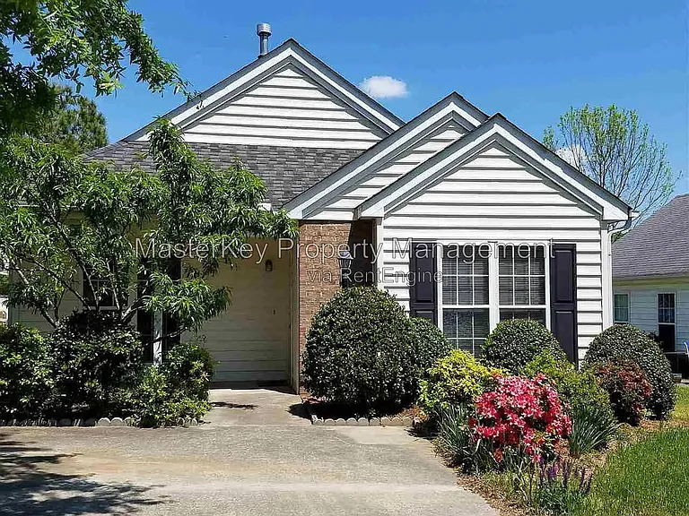 6307 Forest Ridge Dr — Photo 1
