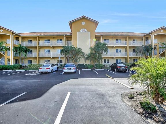 2nd image of 10010 Maddox Ln APT 320
