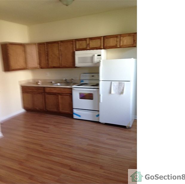 2nd image of 104 E Ashmead St