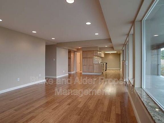 4th image of 4330 SW Council Crest Dr Unit B