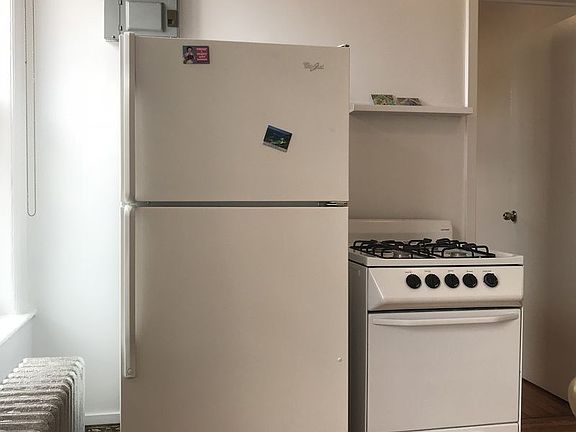4th image of 130 Mulberry St APT 15