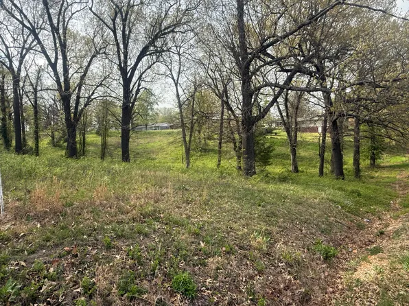 Xxx S High Street, Neosho, MO 64850