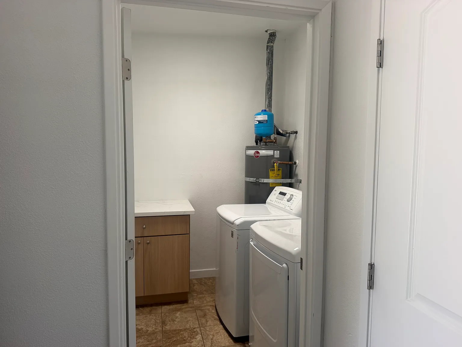 3 bed, 1.5 bath, $2,750 — Photo 4
