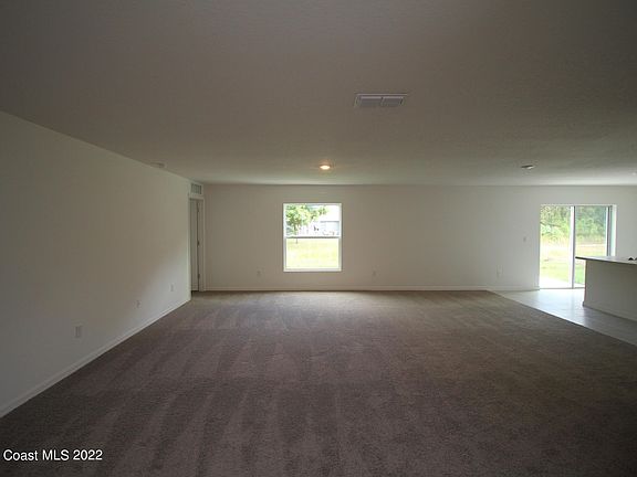 3rd image of 3263 Halblum Ave SE