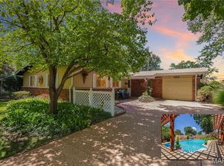 685 Stafford Ln, Florissant, MO 63033