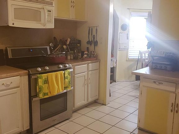 4th image of 2988 E Carmen Ave