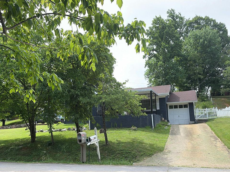 1st image of 1230 Woodlawn Dr