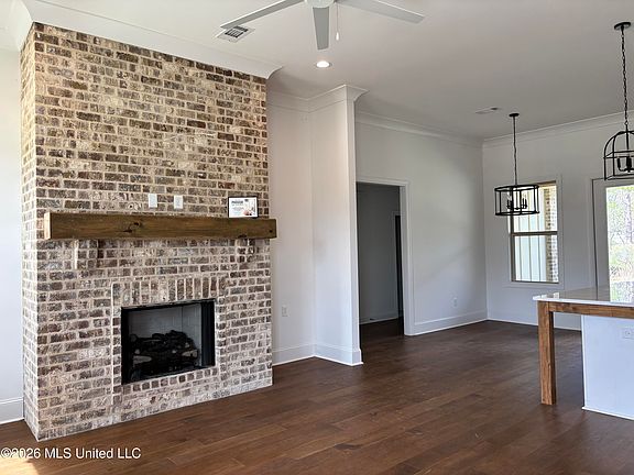 2nd image of 114 Trace Pointe Pl