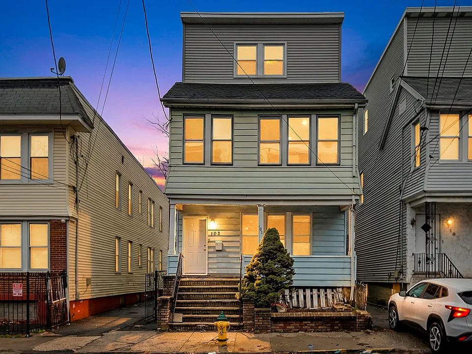 103 Schley St #2