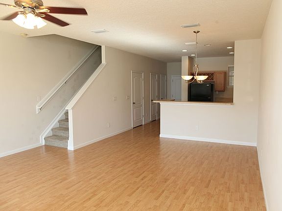 5th image of 2327 White Sands Dr