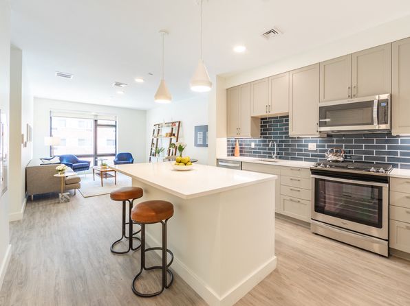 Holmes Beverly | 110 Rantoul St, Beverly, MA