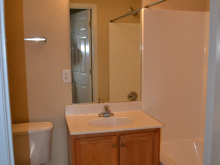 227 Appleby Dr — Photo 18