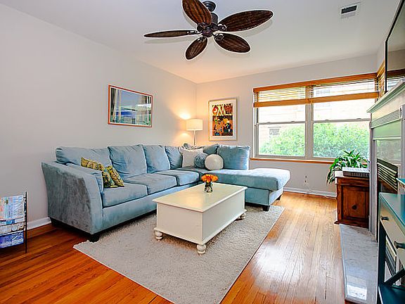 2nd image of 4909 N Wolcott Ave APT 1A