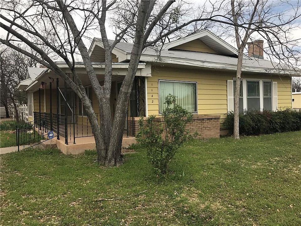 1st image of 1142 Hickory St