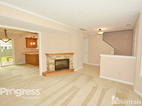 5th image of 8551 Country Club Blvd
