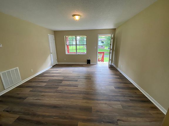3rd image of 2232 Basswood Pl SE APT B