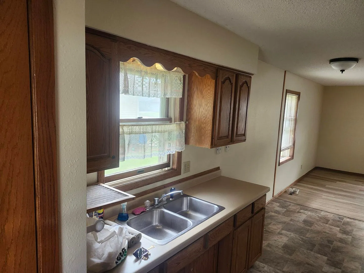 $1195| 2BD 1BA| 2726 Hallie Lane| Available now! — Photo 4