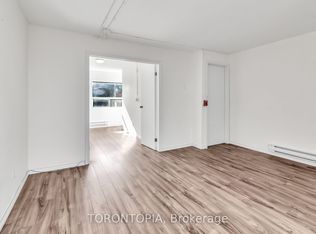 821A Bloor St W FLOOR 3, Toronto, ON M6G 1M1