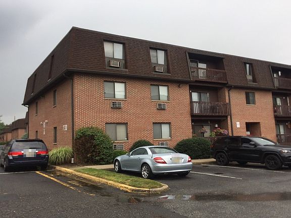3rd image of 730 Mill St Unit F11