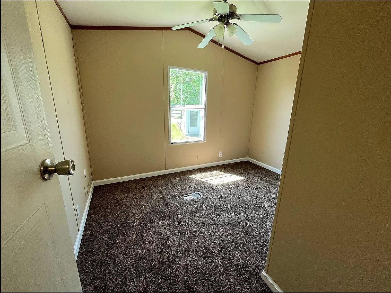 2 bed, 840 sqft, $675 — Photo 4