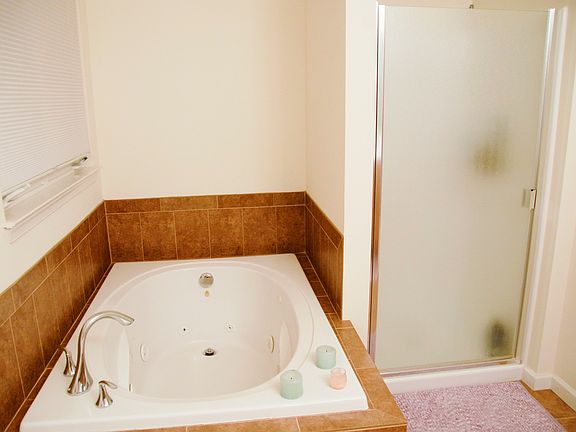 4th image of 3242 Stillwater Dr