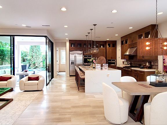 3rd image of 178 Pinnacle Dr