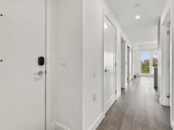 2 bedroom rental in Vancouver — photo 34