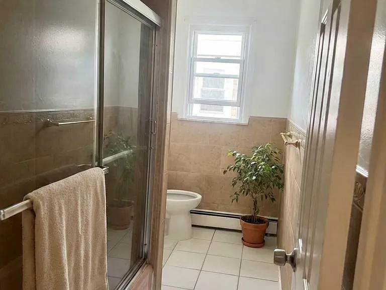 Main bathroom