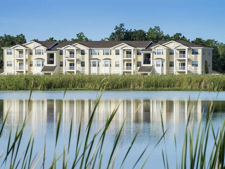 Ranch Lake Apartments — Photo 9
