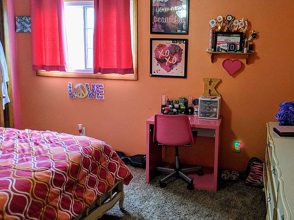 Walk in closet/attached bath