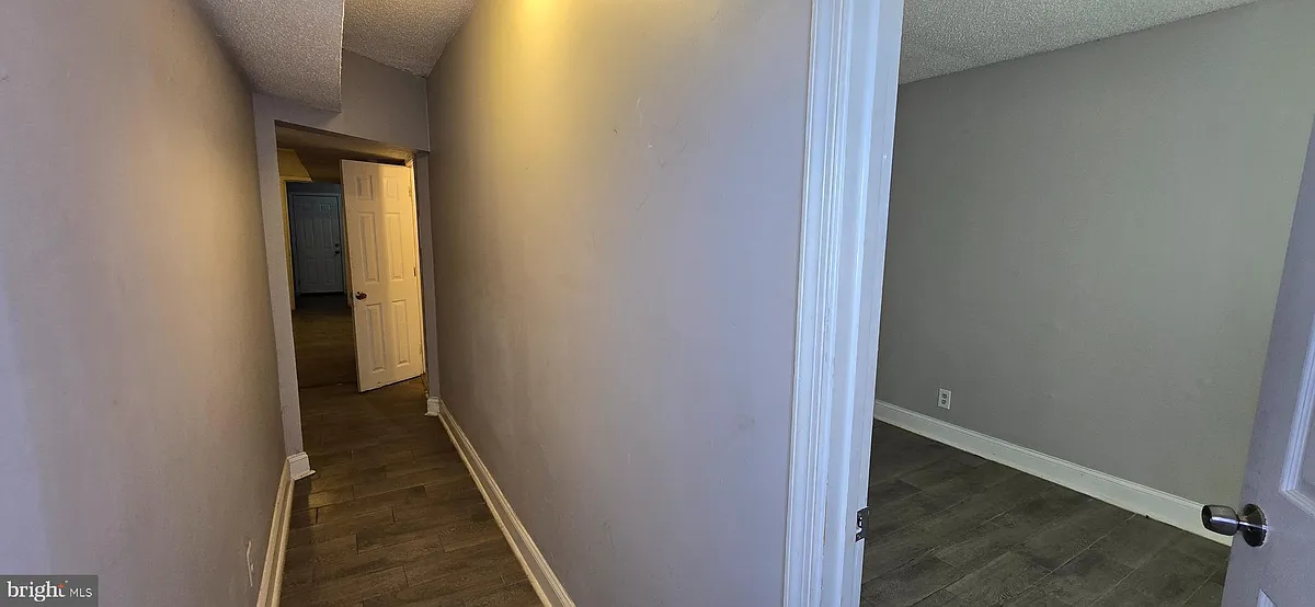 Building Photo - 1702 Gales St NE #3