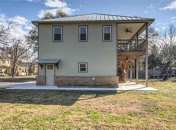 2nd image of 306 Olive St