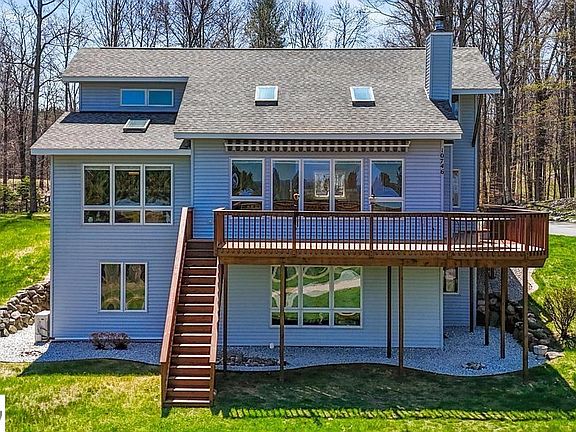 2nd image of 10746 Deal Rd