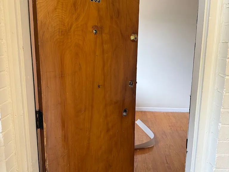 12619 - 12623 Lincoln Street — Photo 1