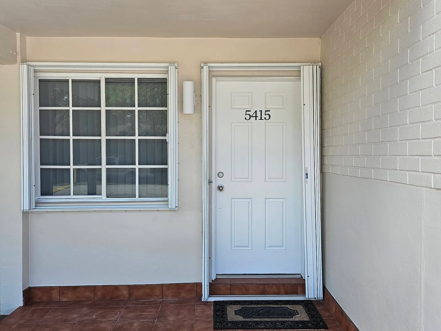 3 bed, 1410 sqft, $3,000 — Photo 1