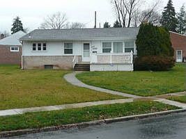 Home for Sale in Harrisburg, Pennsylvania $122,500