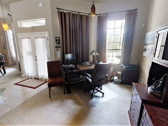 4th image of 2 Crandell Ct