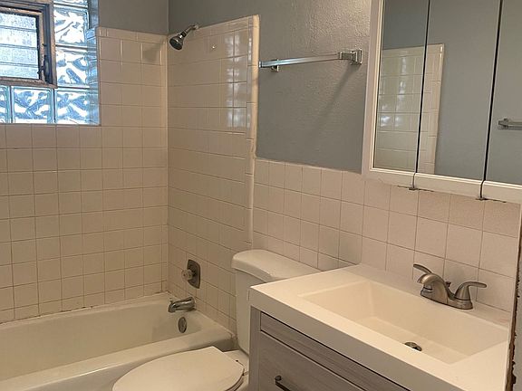 3rd image of 2110 Gabriel Ave APT 9
